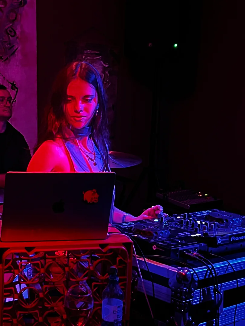 DJ Mereya Jamming